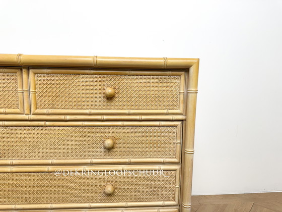 Image 1 of Vintage faux bamboe, rotan rieten ladekast, commode 