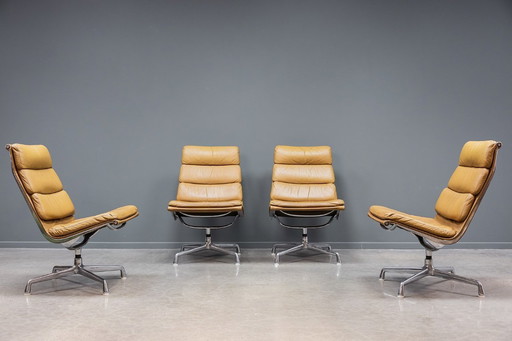 Eames EA216 lounge chairs, 2x