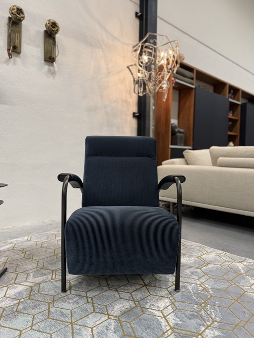 Leolux Scylla Armchair High Spazio Fabric