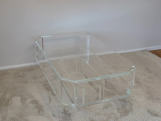 Image 1 of Tavolino da caffè in vetro acrilico trasparente