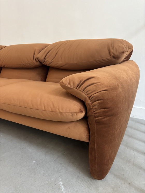 Image 1 of Maralungo sofa