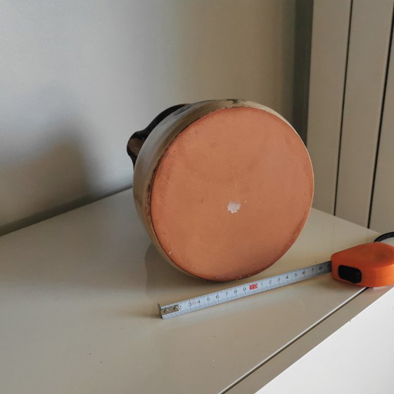 Image 1 of Cruche en argile faite main - signée