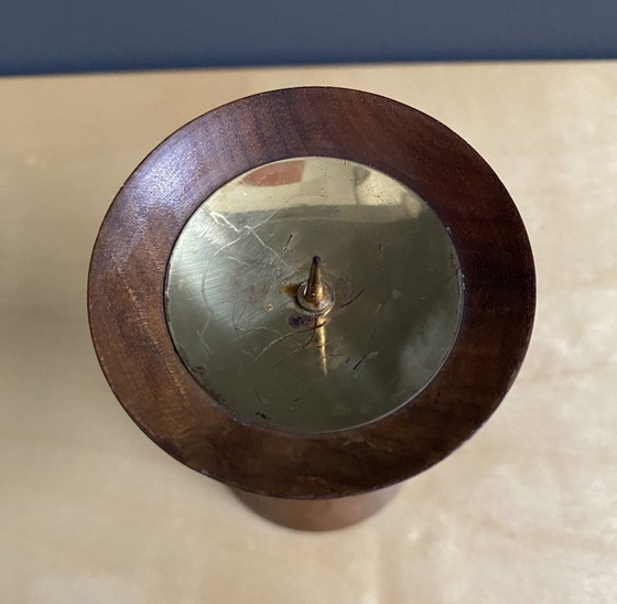 Image 1 of Kandelaar van teakhout en messing, jaren 70.