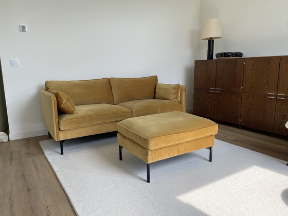 Image 1 of Polspotten PPno.2 Divano + Pouf Edizione Speciale – Velluto Ocra