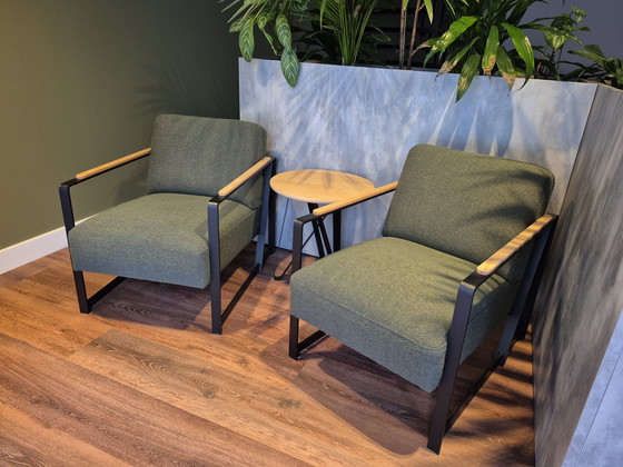 Image 1 of Complete kantoorinrichting met 6 werkplekken inclusief plantenbakken met planten