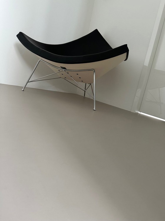 Image 1 of Vitra Coco