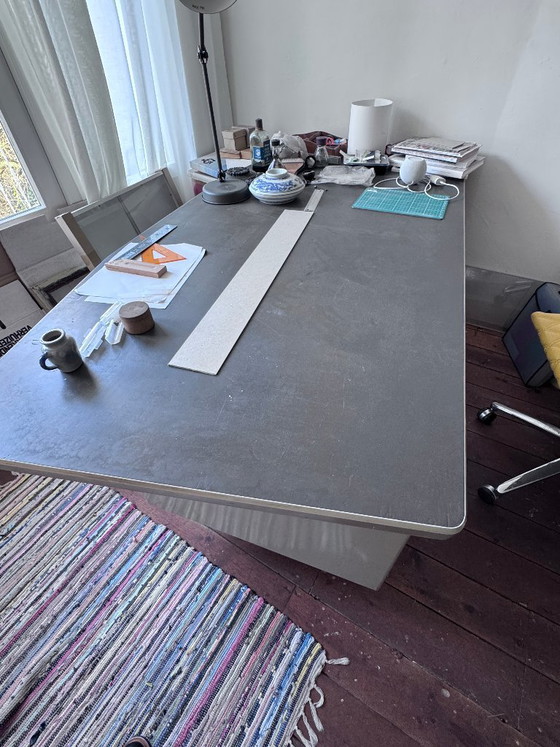Image 1 of Bureau vintage en métal « Gispen »