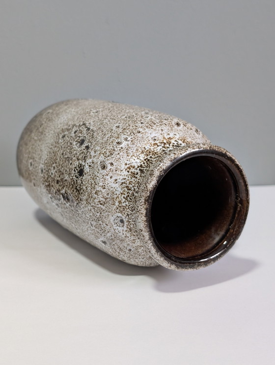 Image 1 of Vintage West Germany Scheurich Fat Lava vase, model 213-20. White with brown