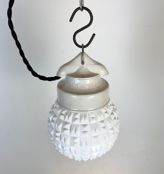 Image 1 of Vintage witte porseleinen hanglamp, jaren 70