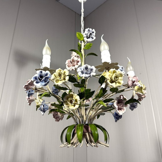 Image 1 of Italian chandelier with porcelain flowers 1950s