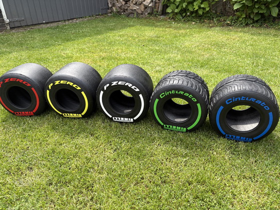 Image 1 of F1 banden replica 5 compounds 