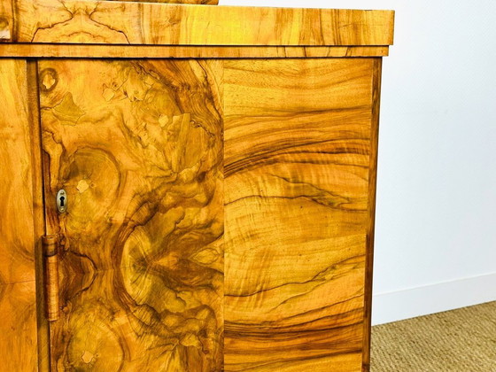 Image 1 of Art Deco dressoir van wortelnotenhout, 1930