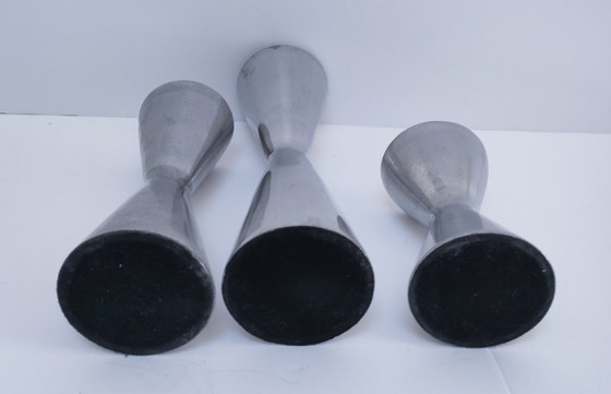 Three diabolo aluminum candle holders, 90s design – Aluminium (photo 3 of 11)
