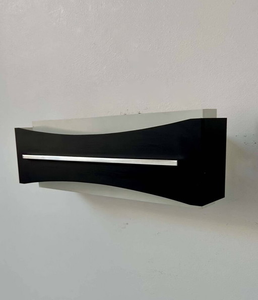  Lámpara de pared modernista en blanco, negro y cromo - Francia 1960
