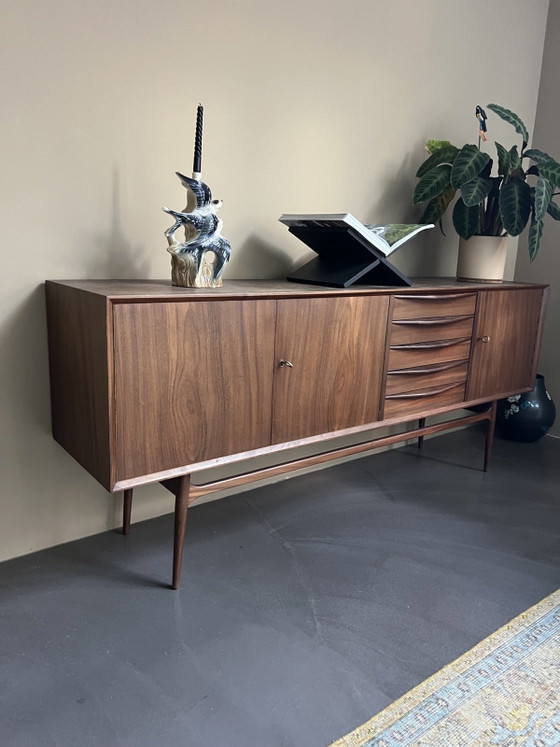 Buffet bas Scandinave Années 50-60 | Bois de Teck ou Noyer | Dimensions LPH: 195x45x93cm – Wood (photo 2 of 5)