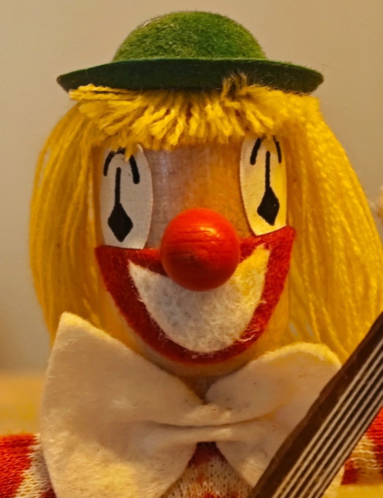 Image 1 of Muzikale clown