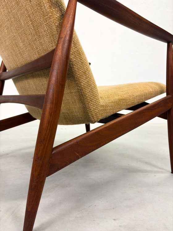 Image 1 of Poltrona vintage giallo ocra in stile danese