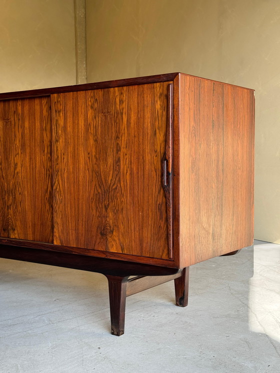 Image 1 of Deens teak dressoir