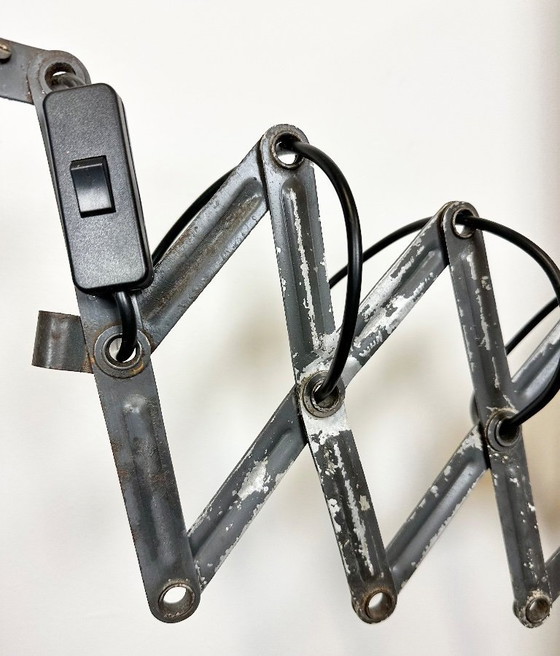 Image 1 of Lampada da parete industriale grigia a forbice di Elektroinstala, anni '60