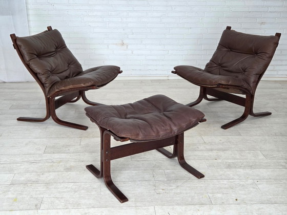 Image 1 of Design norvégien des années 1970 par Ingmar Relling, modèle « Siesta », ensemble de 2 chaises avec repose-pieds