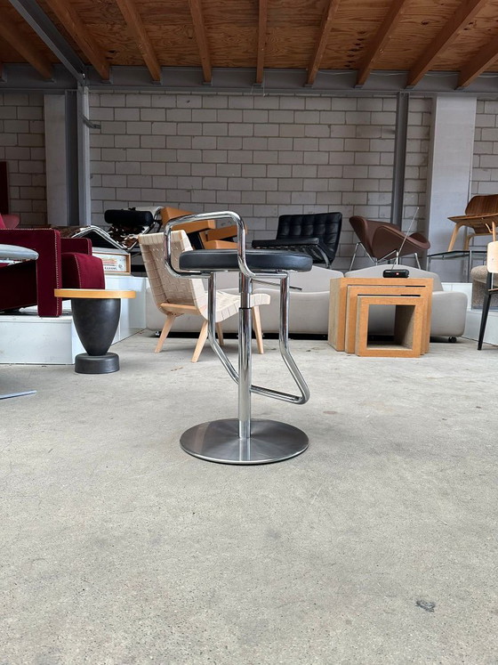 Thonet S123 PH Stool, James Irvine (stock: 2) – Barstools, Leather (photo 3 of 6)