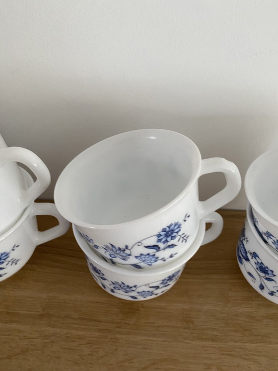 Image 1 of 6 tazzine da caffè vintage Arcopal "Blue Onion"