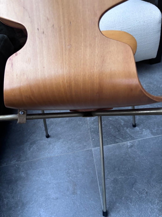 Image 1 of Raro set di 4 sedie vintage a 3 gambe di Fritz Hansen