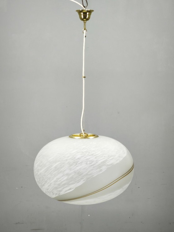 Lampada a Sospensione Italiana Vetro di Murano Ottone Globo Spirale Space Age Anni '70 – Lampadari, Brass (photo 11 of 11)