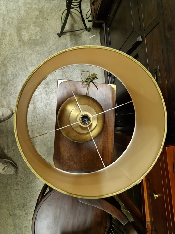 Image 1 of Beautiful large gold/brass table lamp