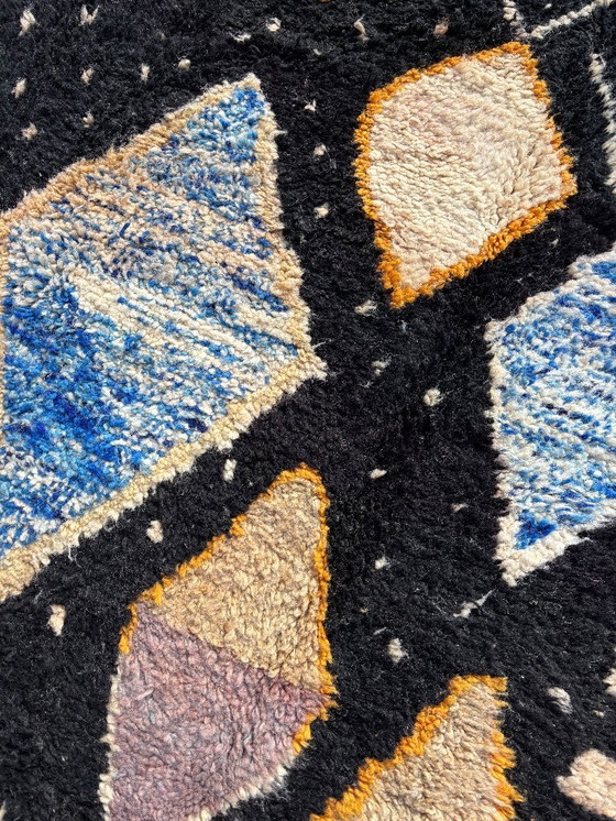 Image 1 of Tapis berbère marocain en laine noire 200x280 cm- tapis tribal abstrait noir