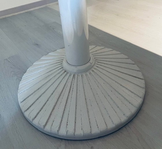 Image 1 of Table en marbre blanc de Carrare