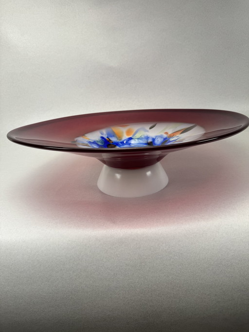Einzigartige handgefertigte Glasschale im Atelier-Stil - rubinrot mit farbigem Kern (45 cm)