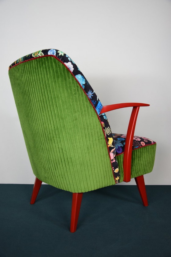 Image 1 of Poltrona dal design retrò