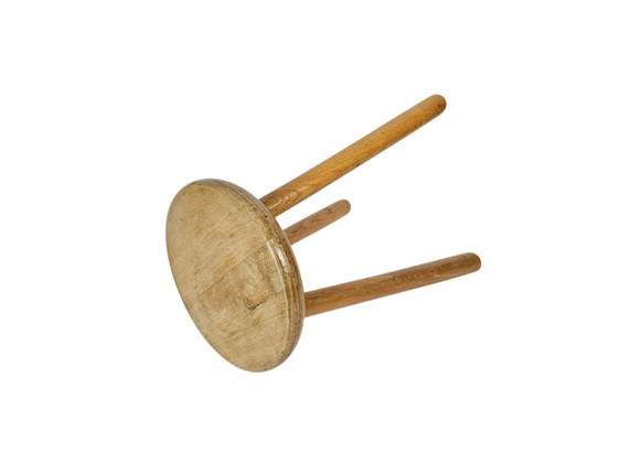 Image 1 of Sgabello - Treppiede - Sgabello da mungitura - Tabouret - stile Charlotte Perriand - legno - anni '60