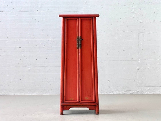 Smal Chinese Bruidskast in Rood – Vintage Lakmeubel – Opbergkast, Wood (photo 6 of 15)