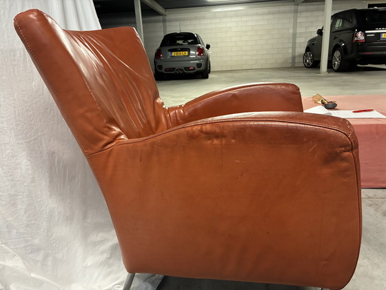 Image 1 of Warm oranje leren fauteuil 