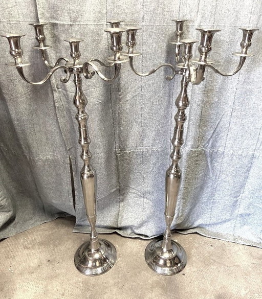 Paar große, versilberte Metallkerzenständer/Kerzenhalter