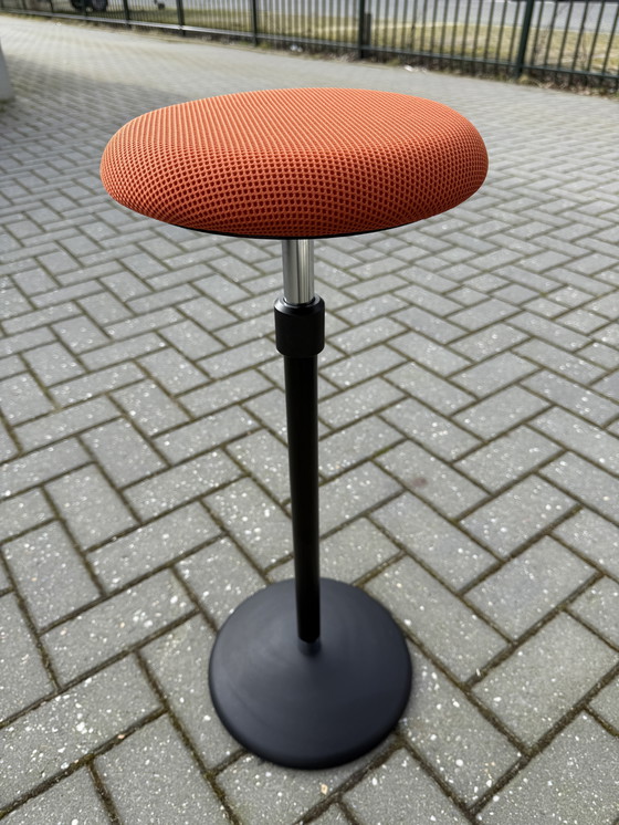Image 1 of 5x Girsberger Sway ergonomic standing/sitting stool
