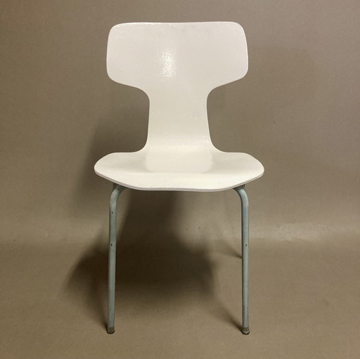 Chaise Modèle 3123 Enfant Arne Jacobsen