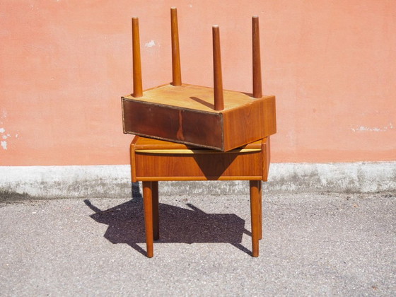 Set van 2 Deense teakhouten ladekasten uit de jaren 60 – Wood (photo 12 of 12)