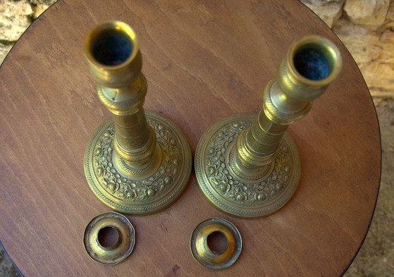 Coppia di candelieri francesi neoclassici in ottone, XIX secolo, 12x29 cm – Portacandele, Brass (photo 6 of 7)