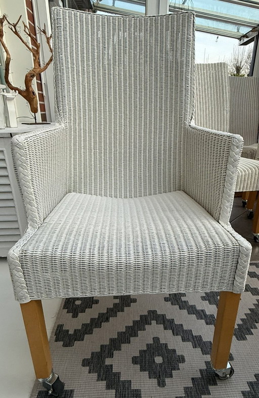 8 originele Lloyd LOOM stoelen, eetkamerstoelen, ook in kleinere aantallen verkrijgbaar, houten frame, wit riet.