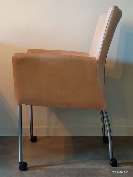 Image 1 of 4 x Esszimmerstuhl mit Wannenform