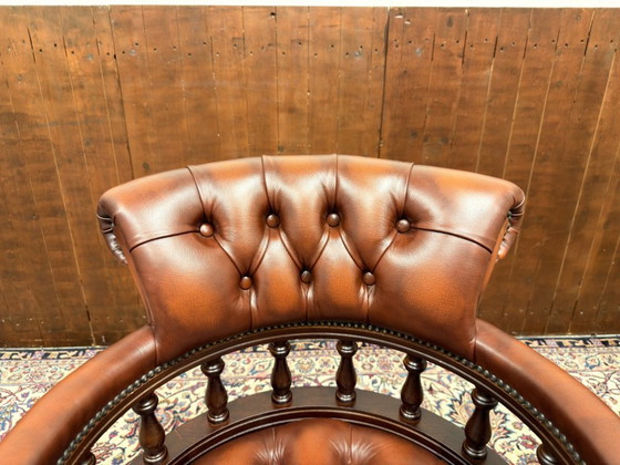 Nouveau! Fauteuil Chesterfield anglais classique – Chaises & fauteuils, Leather, Wood (photo 5 of 8)