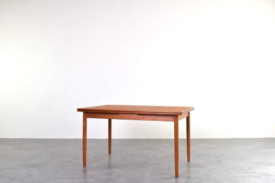 Image 1 of Uitschuifbare eettafel van Deens teakhout uit het midden van de 20e eeuw, jaren 60.