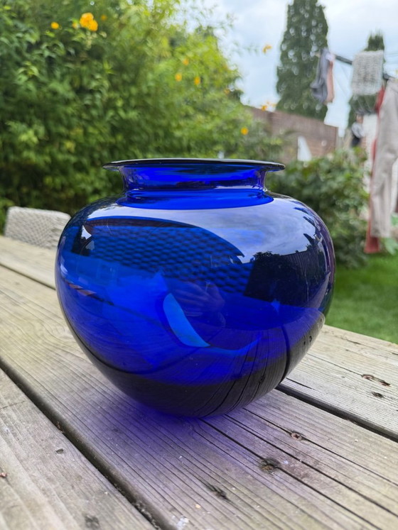 Wunderschöne Kobaltvase De Bazel Aus Leerdam 1928 – Glaskunst, Glass (photo 3 of 5)