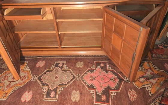 Grande Credenza Brutalista Francese con Pannelli Intagliati, Anni '40 – Credenze, Legno (photo 7 of 15)