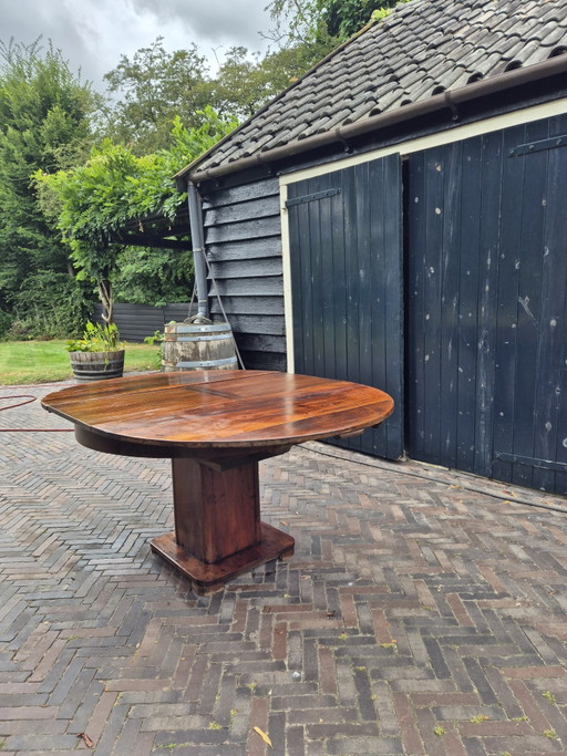 Art Deco extendable dining table