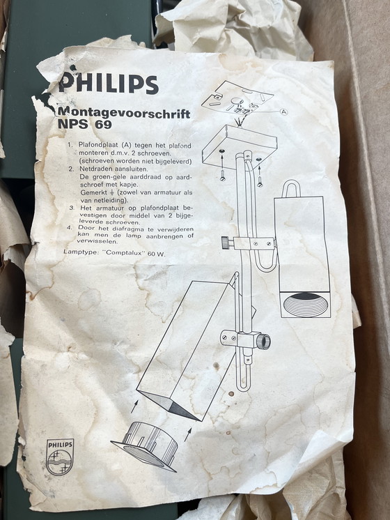 Image 1 of Philips NPS 69 plafondlamp 1970 nog in doos donker groen