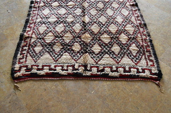 Image 1 of Tapis marocain vintage Beni Ourain - Crème et rouge - 320 x 180 cm